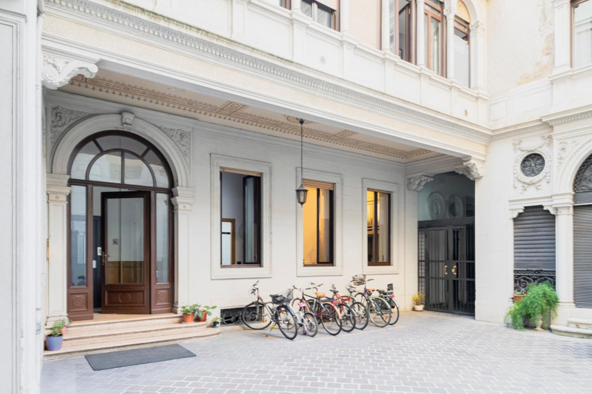 Easylife - Accogliente Monolocale In Via Torino, Posizione Perfetta Per Scoprire La Citta Apartment มิลาน ภายนอก รูปภาพ
